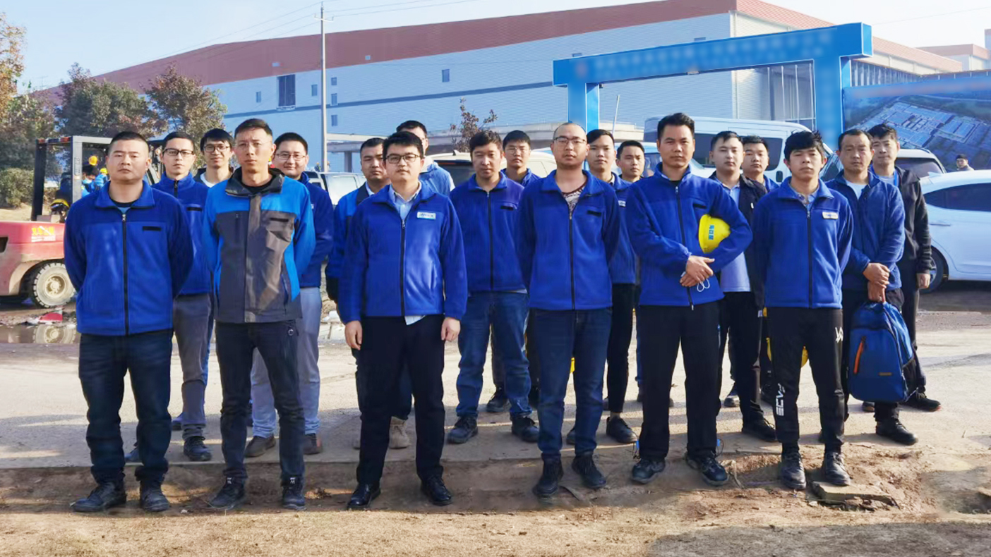 團隊合照-馬賽克3.jpg 2022.04.22 背景-馬賽克.png