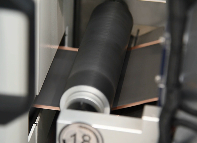 ?速激光模切分切?體機(jī)（?式）